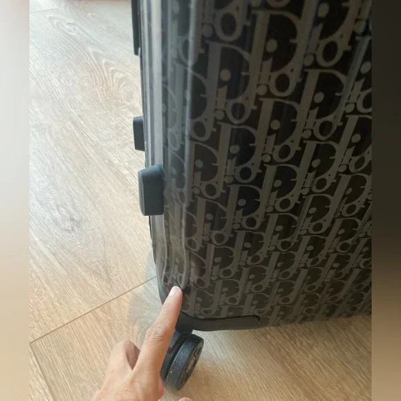Authentic RIMOWA x DIOR luggage for carry on. - Picture 8 of 17
